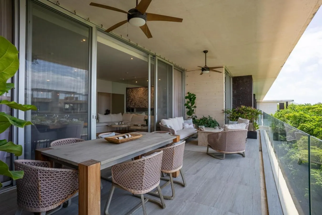 3Br Luxury Condo W/ Private Rooftop Pool & Gym Playa del Carmen