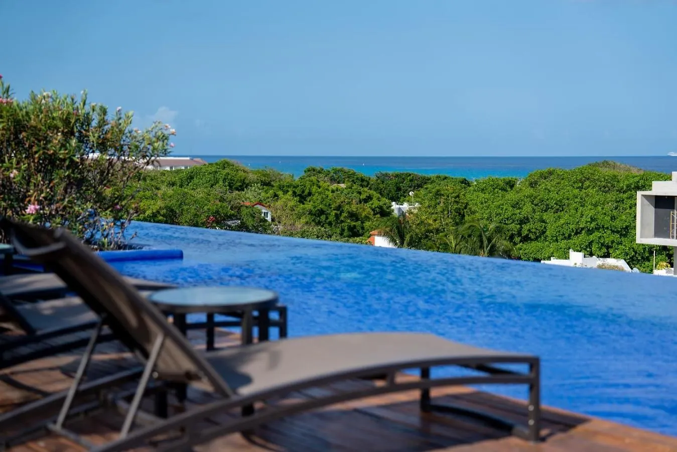 3Br Luxury Condo W/ Private Rooftop Pool & Gym Playa del Carmen